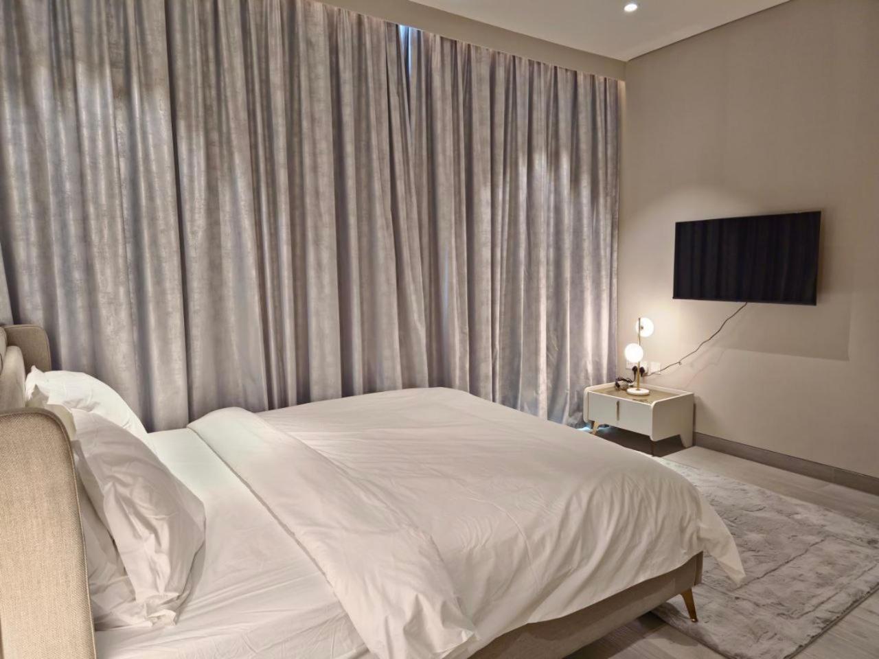 Dubai Marina Walk Gem Modern Apartments With Pool & Gym Access, Steps To Beach & Metro Managed By Sunnyhomes Eksteriør billede